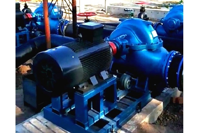 神龙泵业3台500mm口径双吸泵沈阳康平卧龙湖正在安装